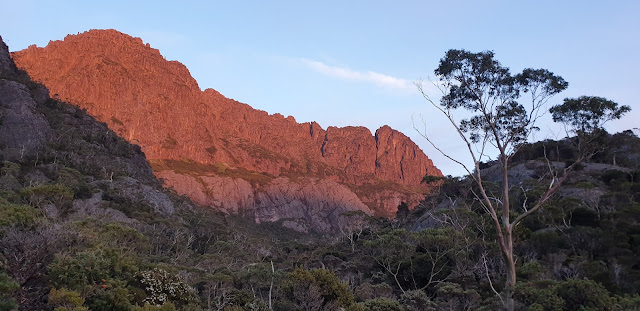 Cradle Mt sunrise